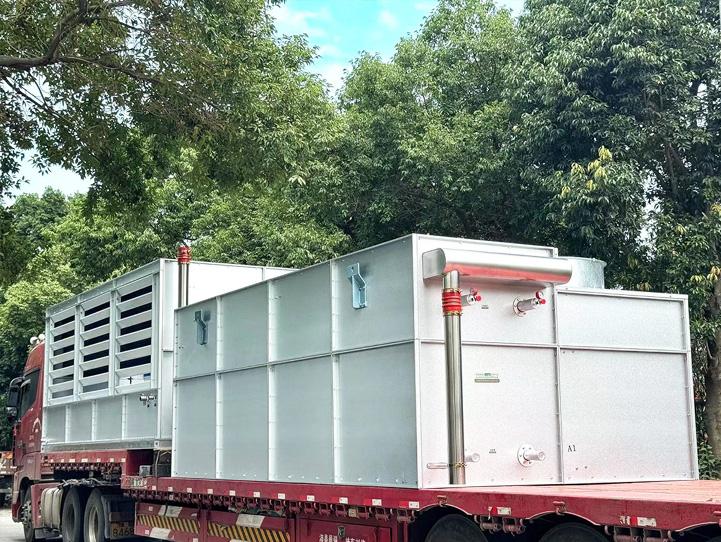 Cocurrent evaporative condenser