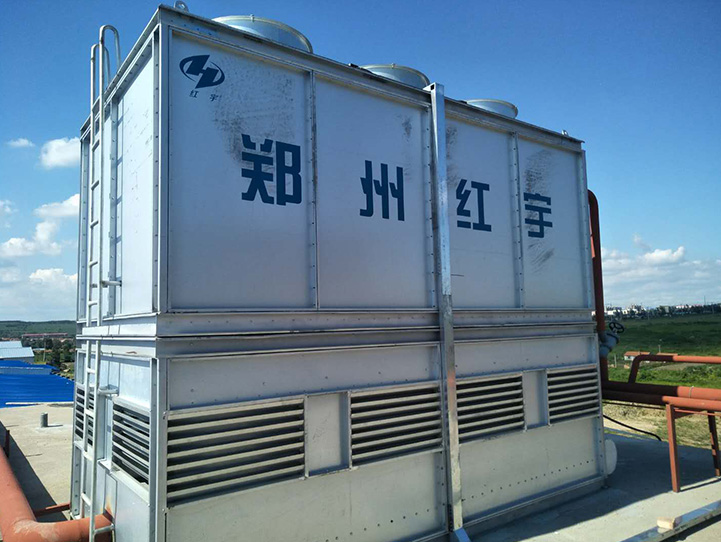 Countercurrent evaporative condenser